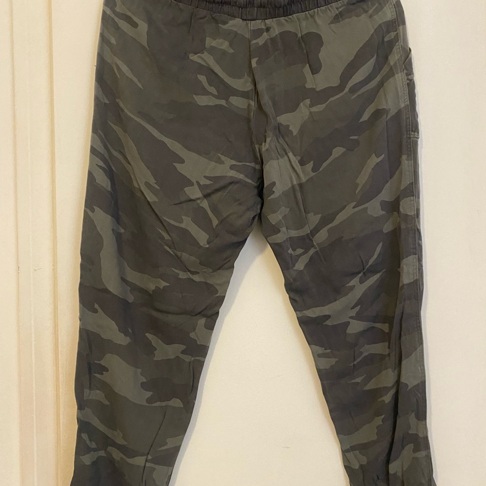 Splendid Camouflage Jogger Pants - Picture 2 of 6
